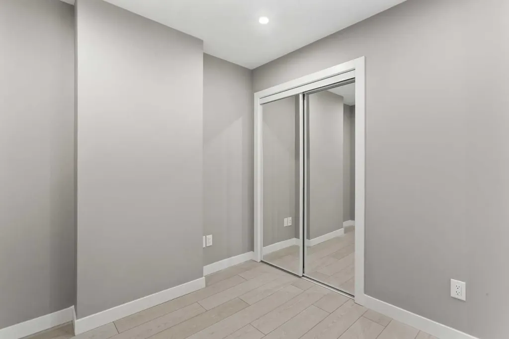 310 15 Avenue SW Calgary AB T2R 1S9