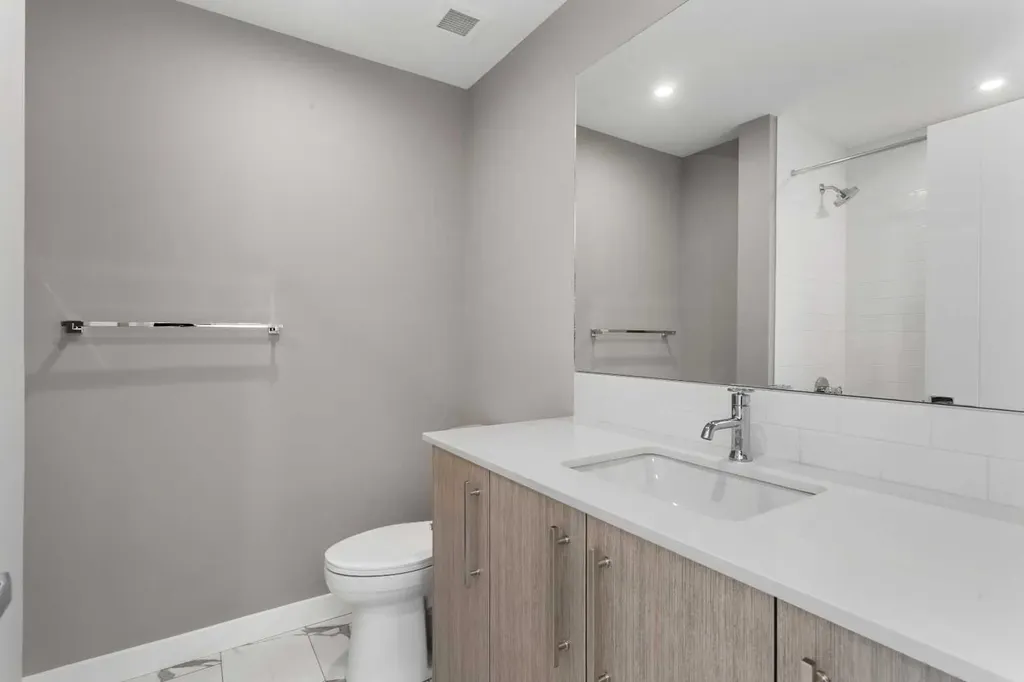 310 15 Avenue SW Calgary AB T2R 1S9