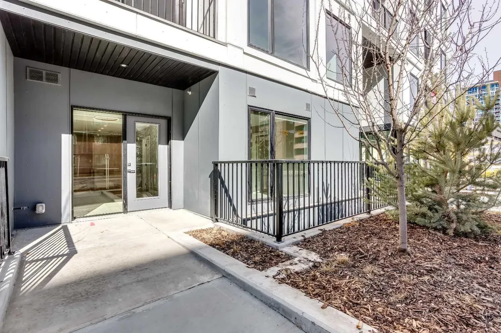 310 15 Avenue SW Calgary AB T2R 1S9