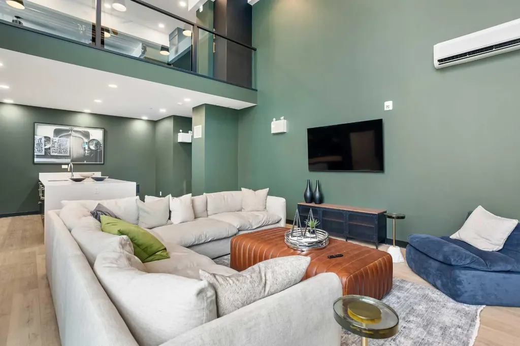 310 15 Avenue SW Calgary AB T2R 1S9