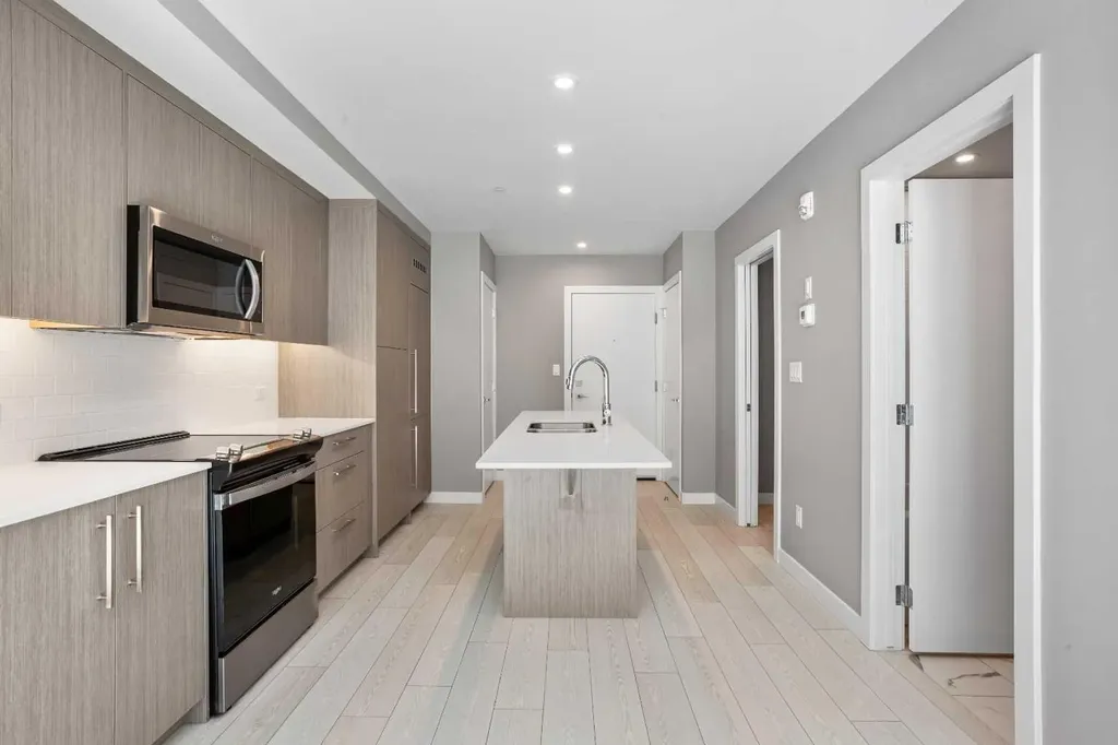 310 15 Avenue SW Calgary AB T2R 1S9