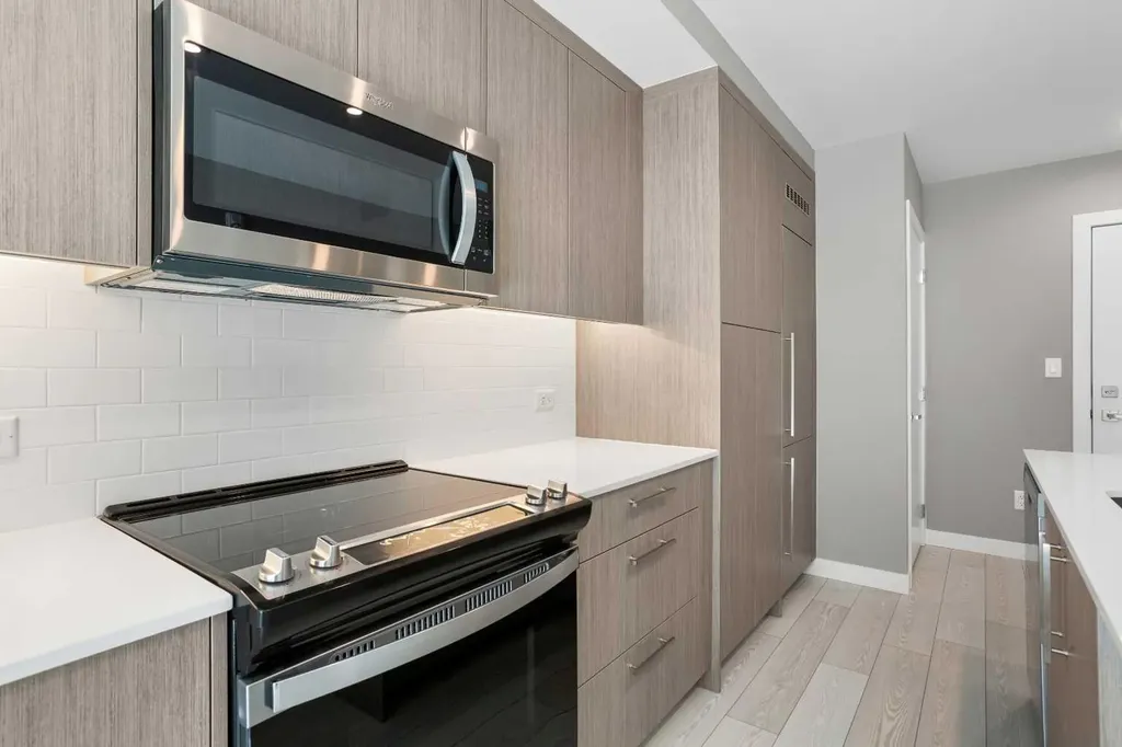 310 15 Avenue SW Calgary AB T2R 1S9