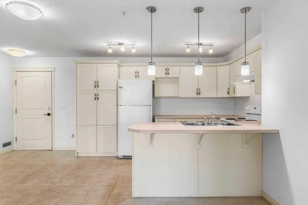 175 Panatella Hill NW Calgary AB T3K 0V9