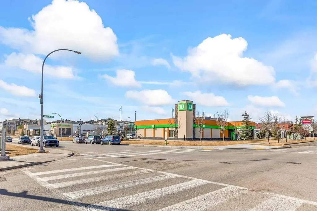 175 Panatella Hill NW Calgary AB T3K 0V9