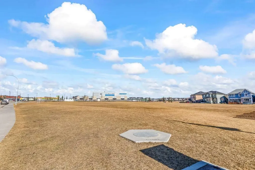 175 Panatella Hill NW Calgary AB T3K 0V9
