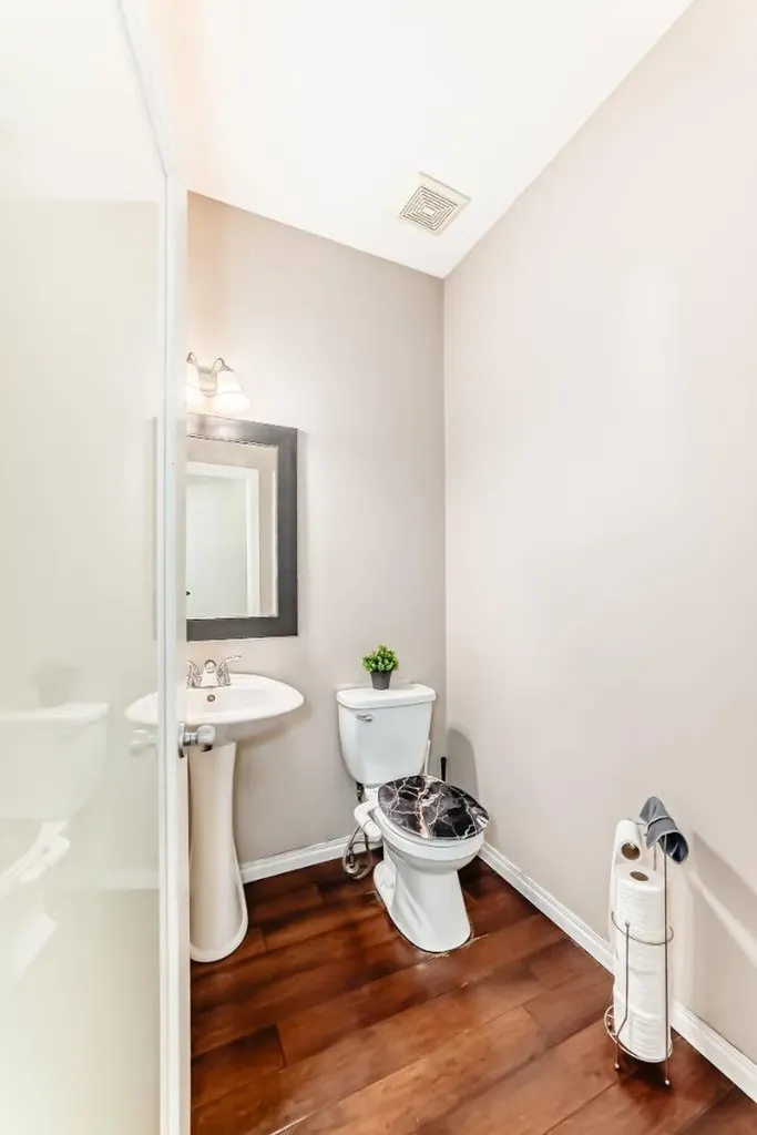 16 Saddlecrest Park NE Calgary AB T3J5E7