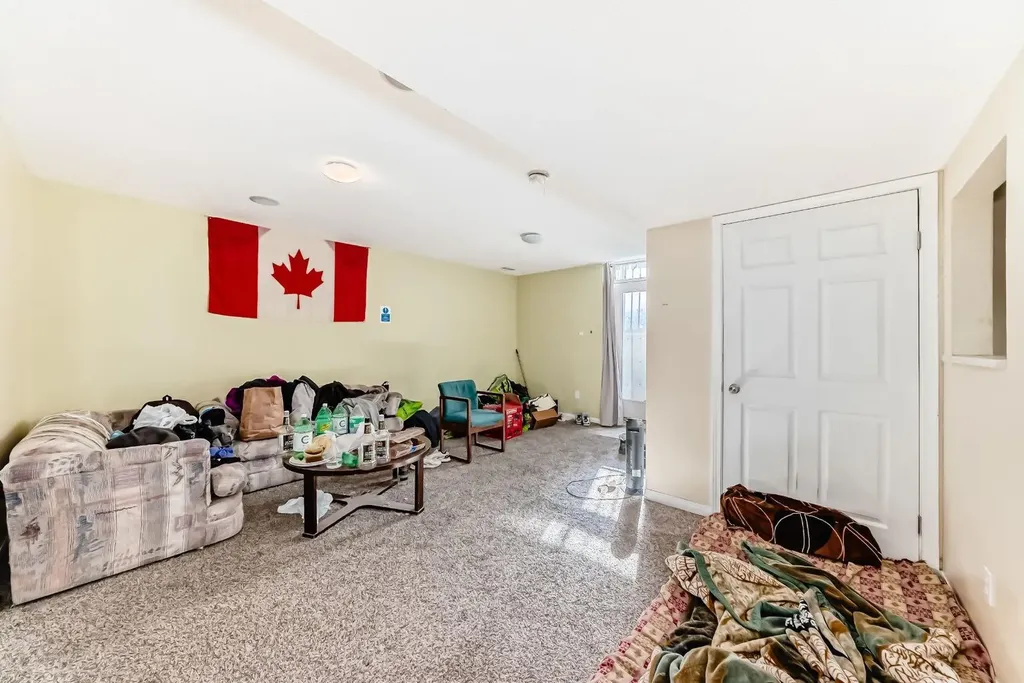 16 Saddlecrest Park NE Calgary AB T3J5E7