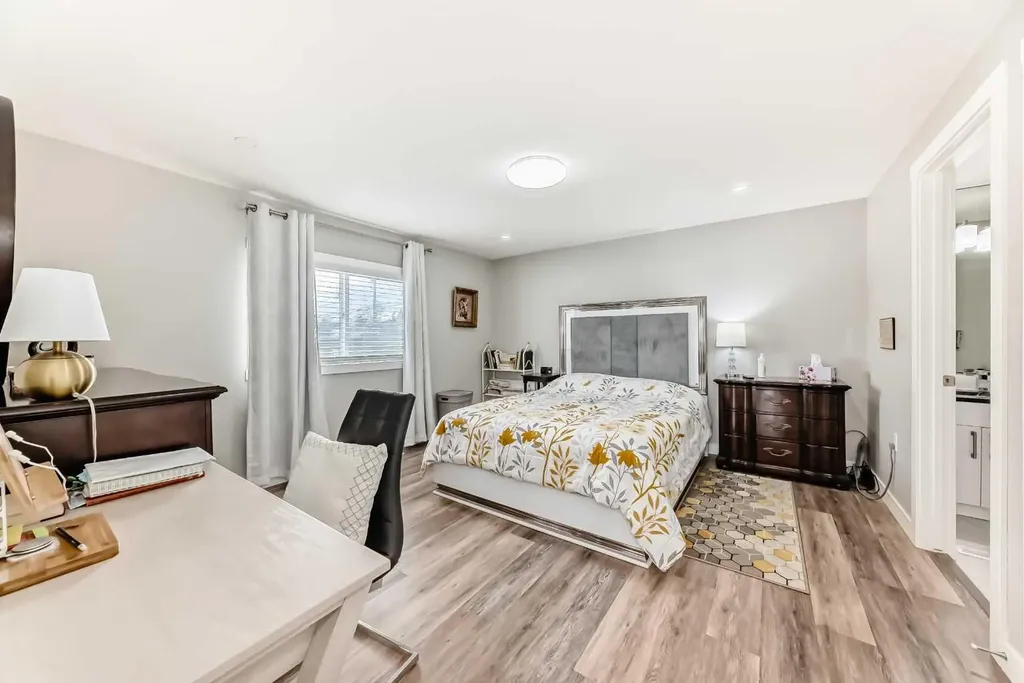 6403 35 Avenue NW Calgary AB T3B1S5