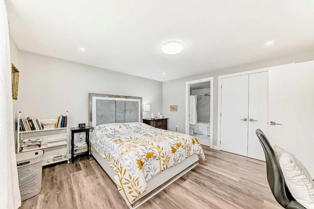 6403 35 Avenue NW Calgary AB T3B1S5