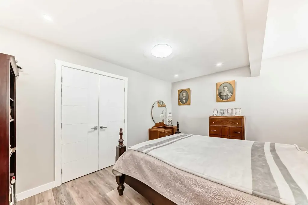 6403 35 Avenue NW Calgary AB T3B1S5