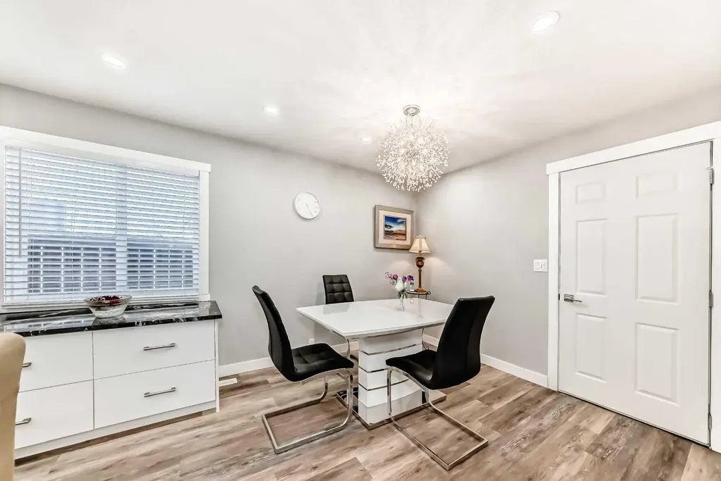 6403 35 Avenue NW Calgary AB T3B1S5