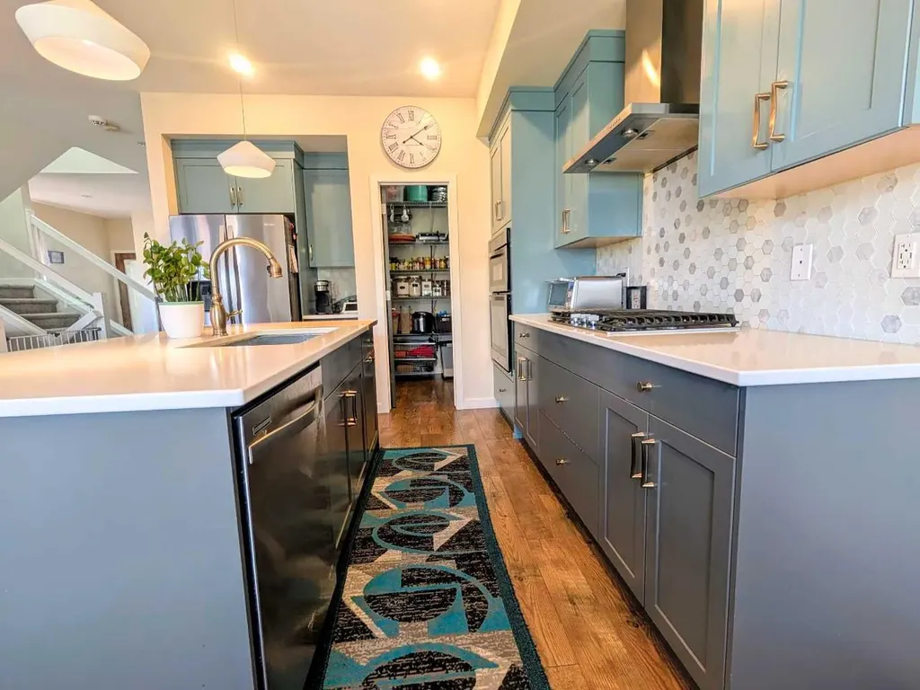 7 Greywolf Road N Lethbridge AB T1H 7E8