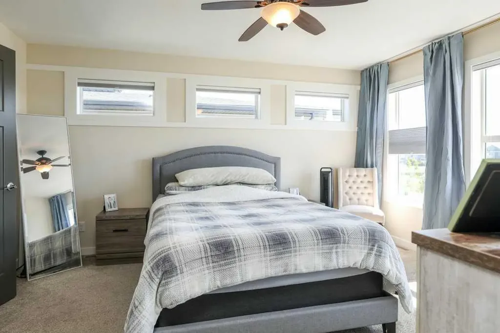 7 Greywolf Road N Lethbridge AB T1H 7E8