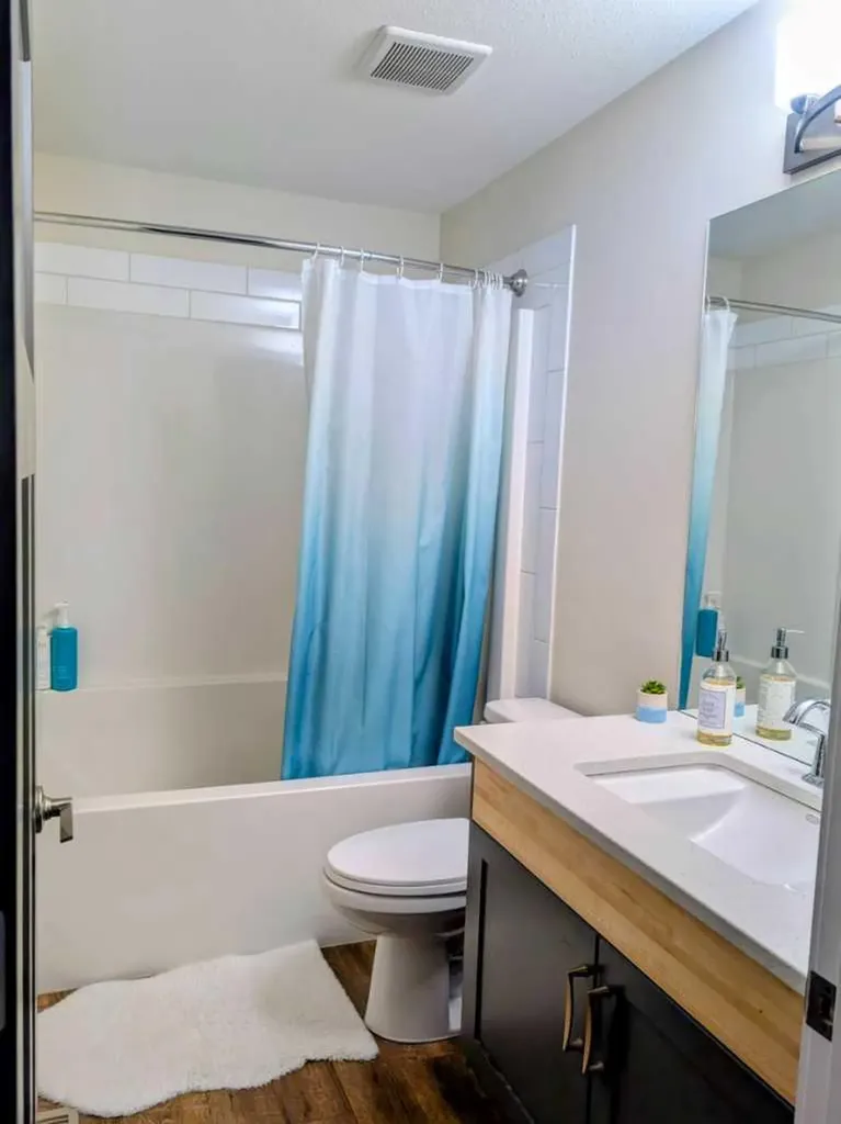 7 Greywolf Road N Lethbridge AB T1H 7E8
