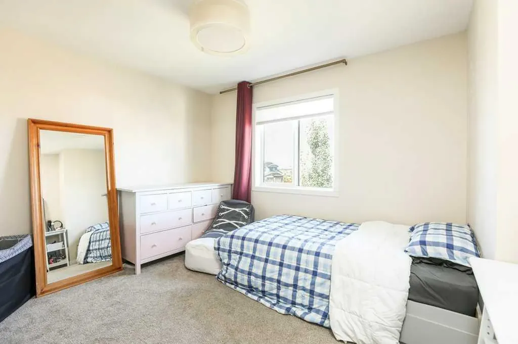 7 Greywolf Road N Lethbridge AB T1H 7E8