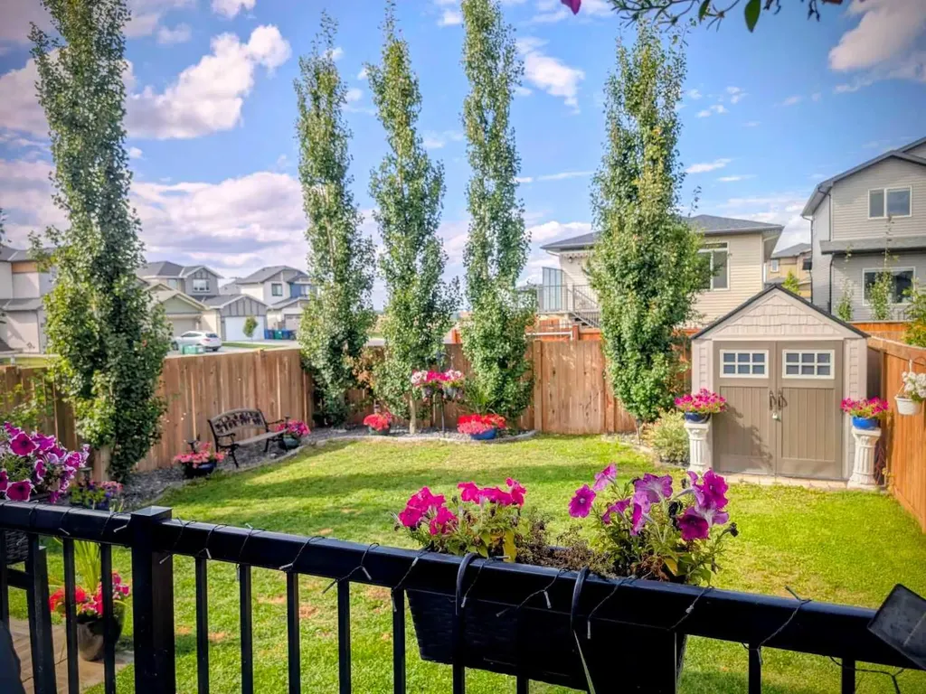 7 Greywolf Road N Lethbridge AB T1H 7E8