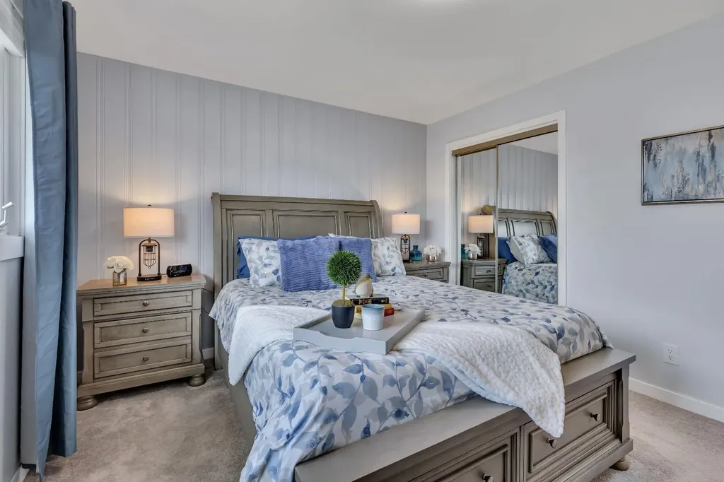 335 Huntbourne Hill NE Calgary AB T2K 3Y2