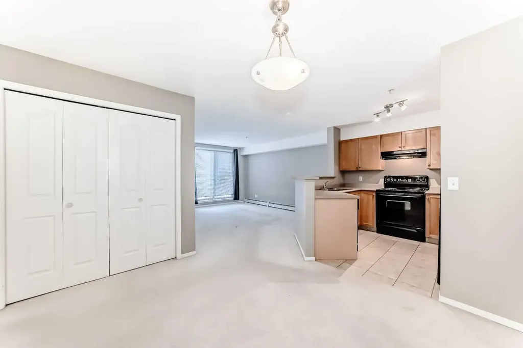 2518 Fish Creek Boulevard SW Calgary AB T2Y4T6
