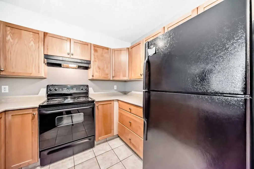 2518 Fish Creek Boulevard SW Calgary AB T2Y4T6