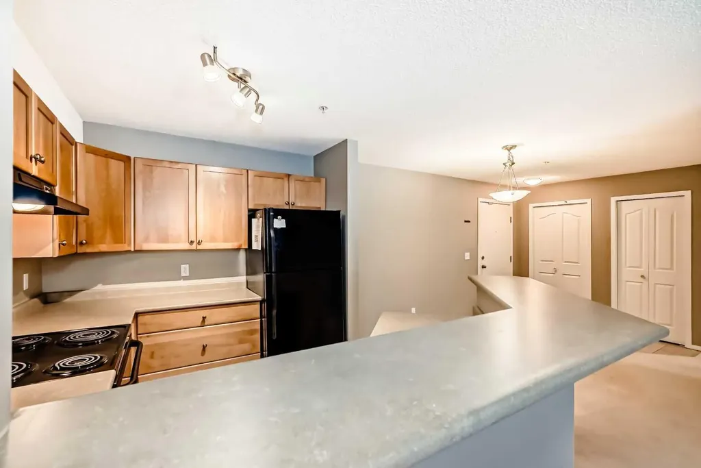 2518 Fish Creek Boulevard SW Calgary AB T2Y4T6