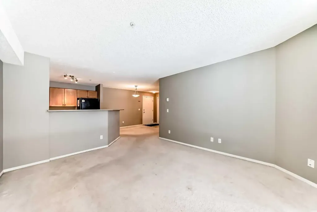 2518 Fish Creek Boulevard SW Calgary AB T2Y4T6