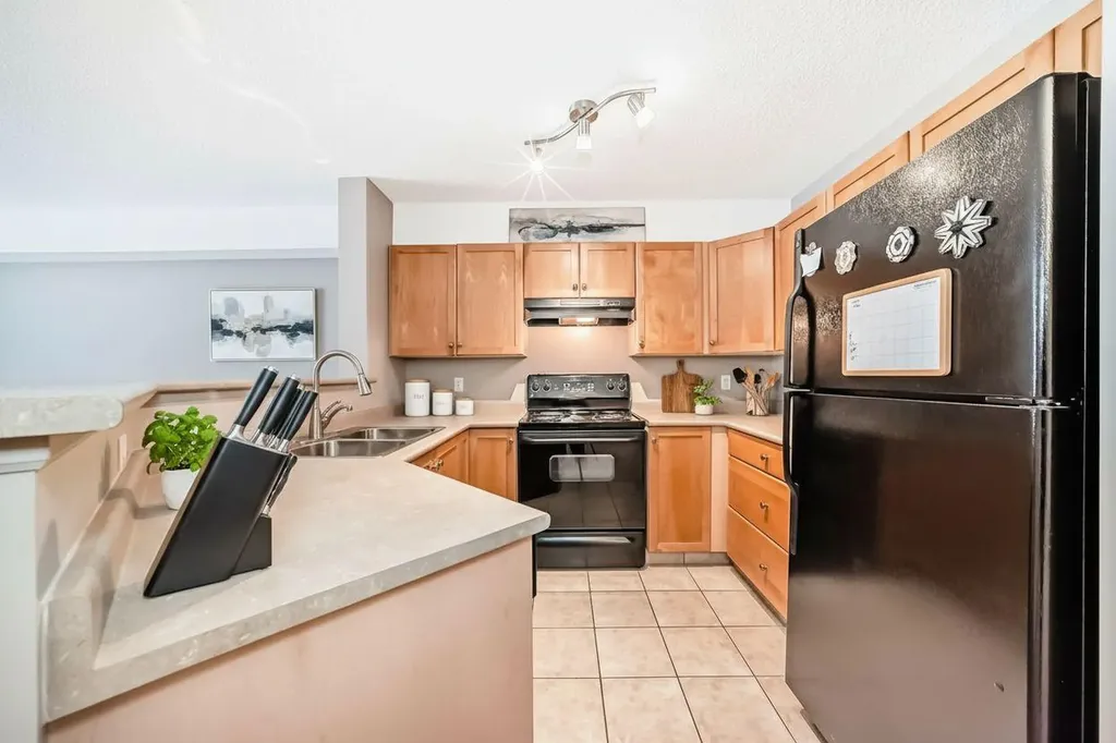 2518 Fish Creek Boulevard SW Calgary AB T2Y4T6