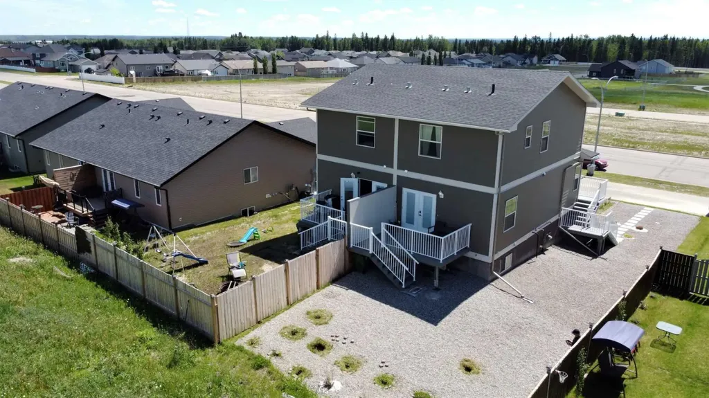 4322 18 Avenue Edson AB T7E 0C1