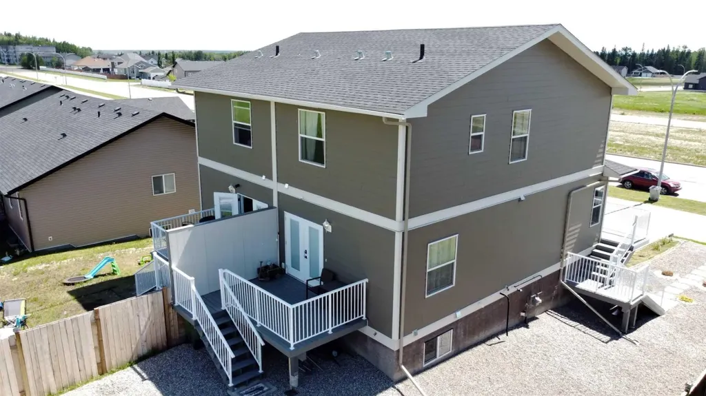 4322 18 Avenue Edson AB T7E 0C1
