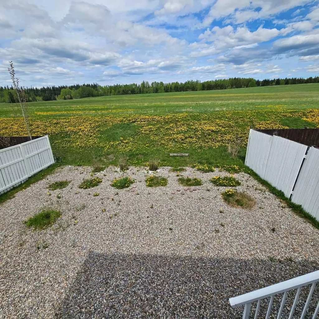 4322 18 Avenue Edson AB T7E 0C1