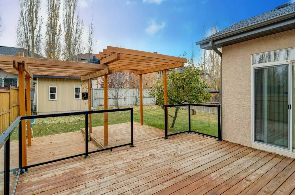 108 Tuscany Estates Close NW Calgary AB T3L 2Z7