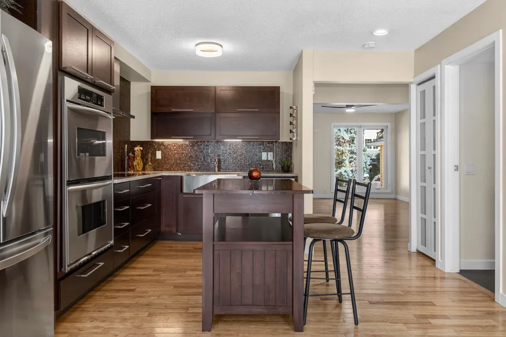 360 Point Mckay Gardens NW Calgary AB T3B4V8