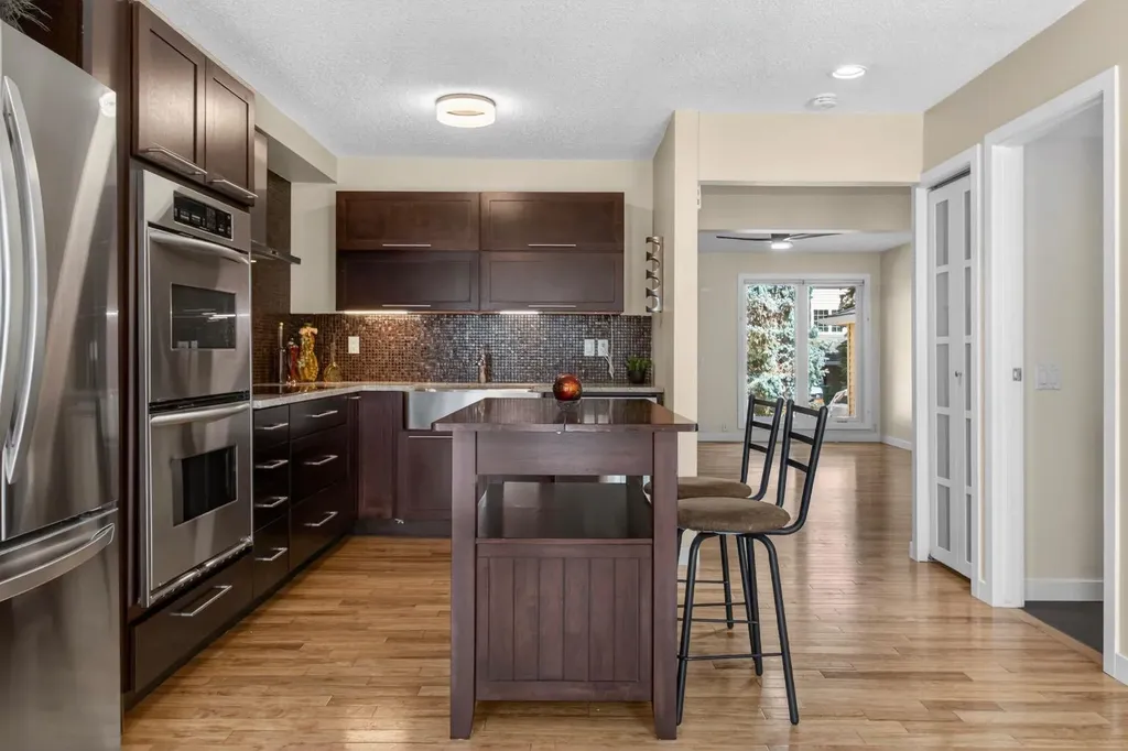360 Point Mckay Gardens NW Calgary AB T3B4V8