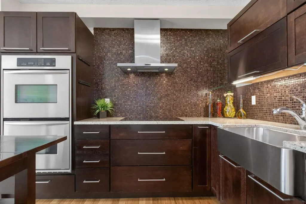 360 Point Mckay Gardens NW Calgary AB T3B4V8