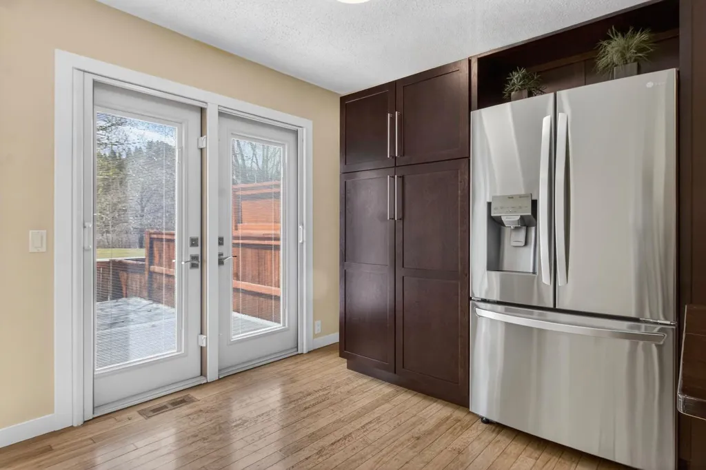 360 Point Mckay Gardens NW Calgary AB T3B4V8