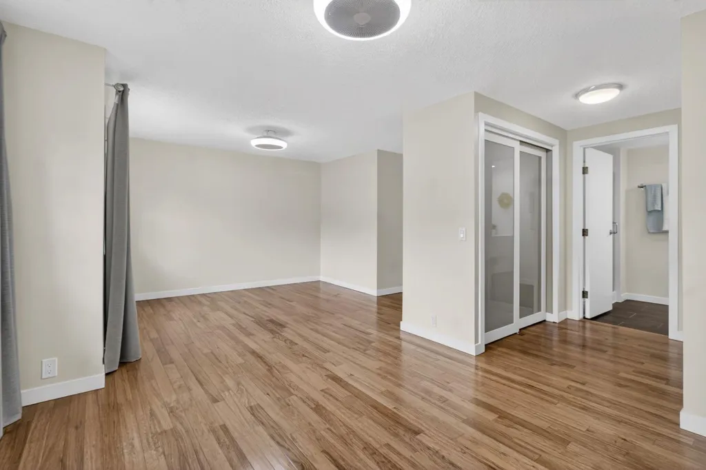 360 Point Mckay Gardens NW Calgary AB T3B4V8