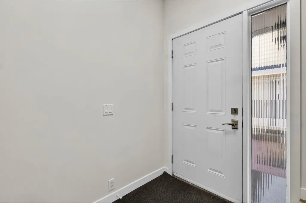 360 Point Mckay Gardens NW Calgary AB T3B4V8