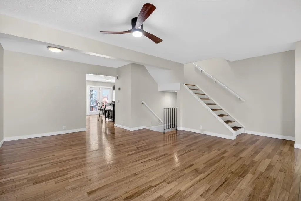 360 Point Mckay Gardens NW Calgary AB T3B4V8