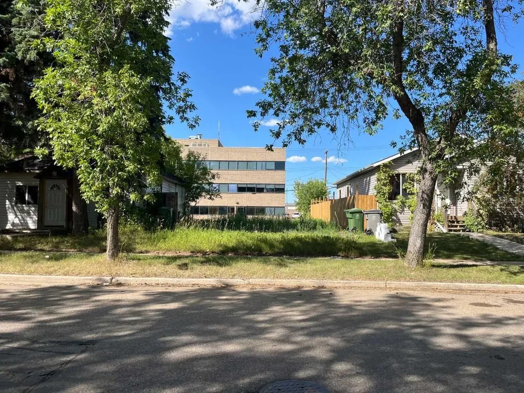 4814 49 Street Lloydminster SK S9V 0M1