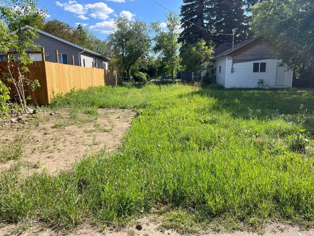 4814 49 Street Lloydminster SK S9V 0M1