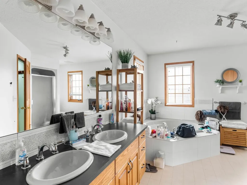 3216 Township Road 303 Road Rural Mountain View County AB T0M 0N0