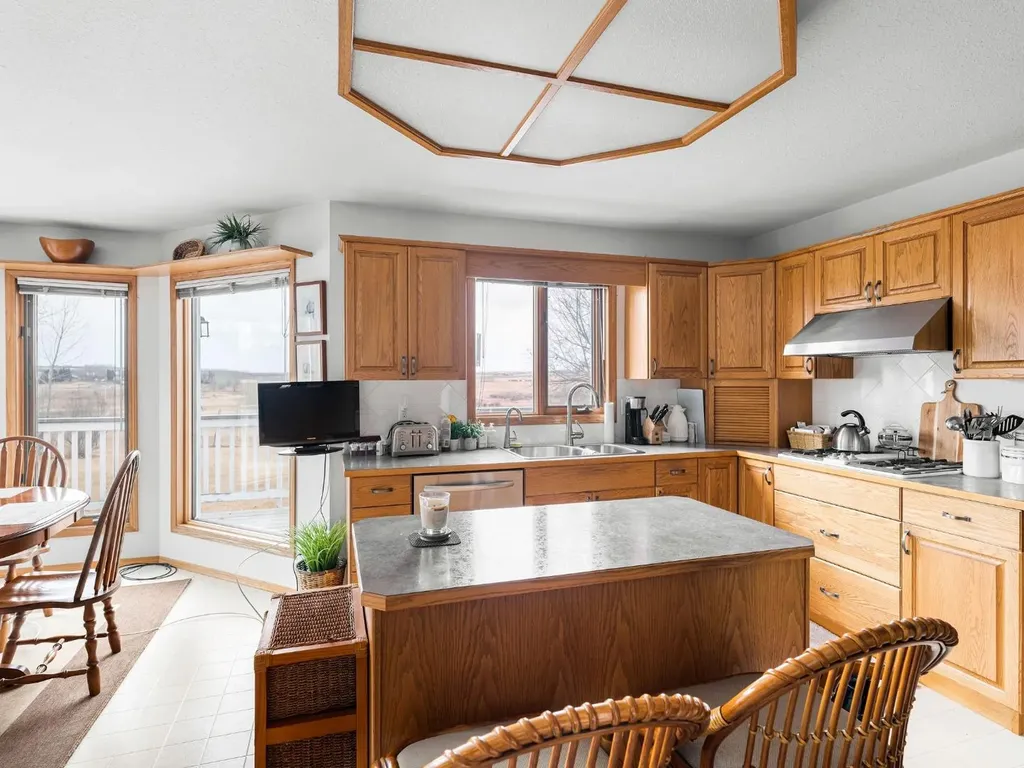 3216 Township Road 303 Road Rural Mountain View County AB T0M 0N0