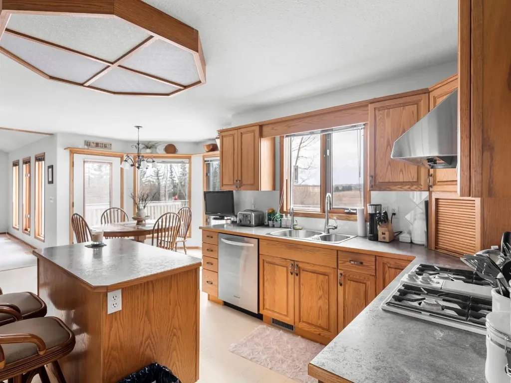 3216 Township Road 303 Road Rural Mountain View County AB T0M 0N0