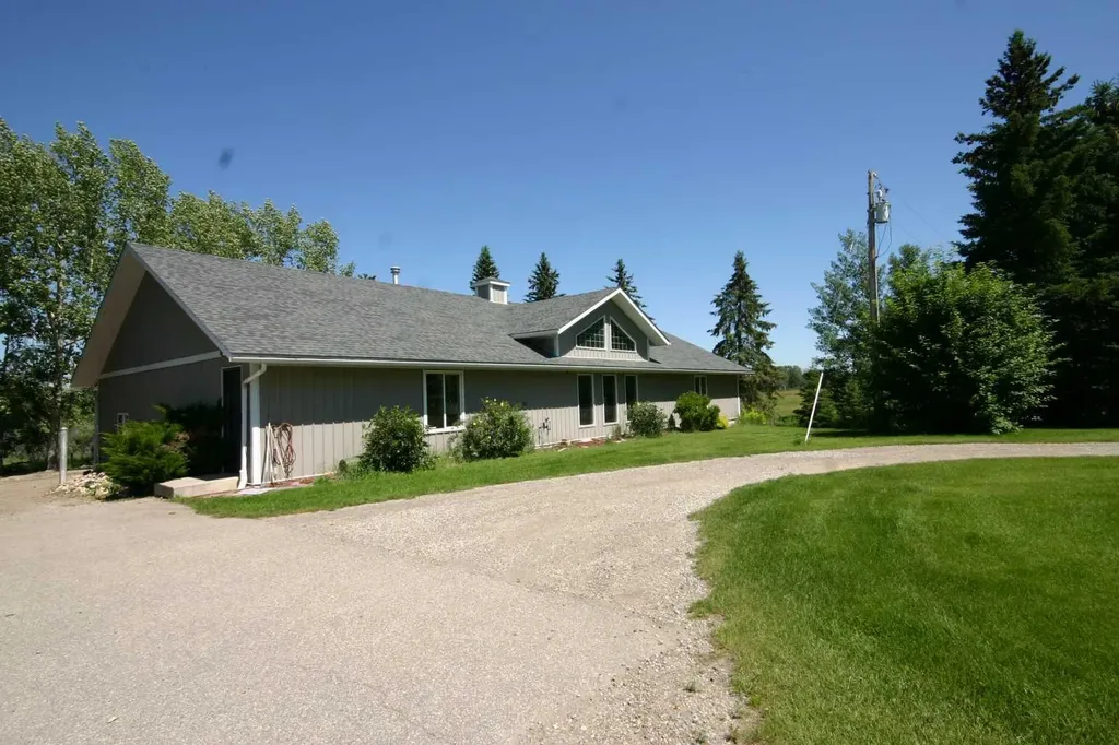 3216 Township Road 303 Road Rural Mountain View County AB T0M 0N0