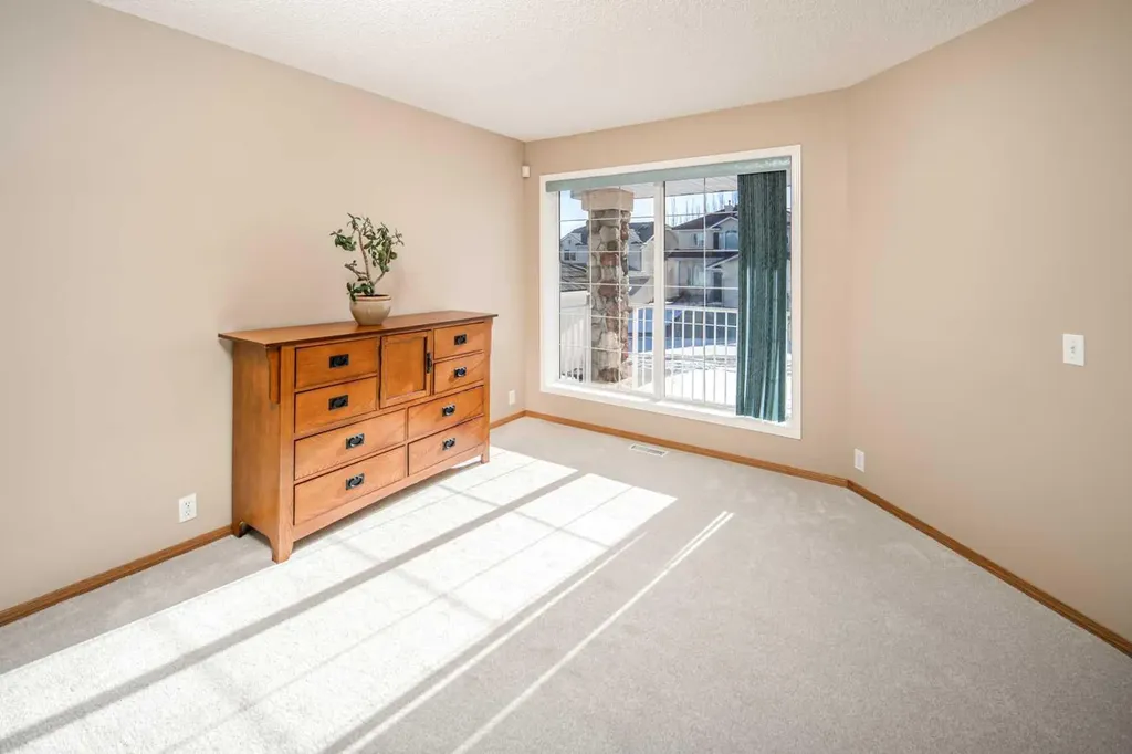 110 Hampstead Rise NW Calgary AB T3A 6B5