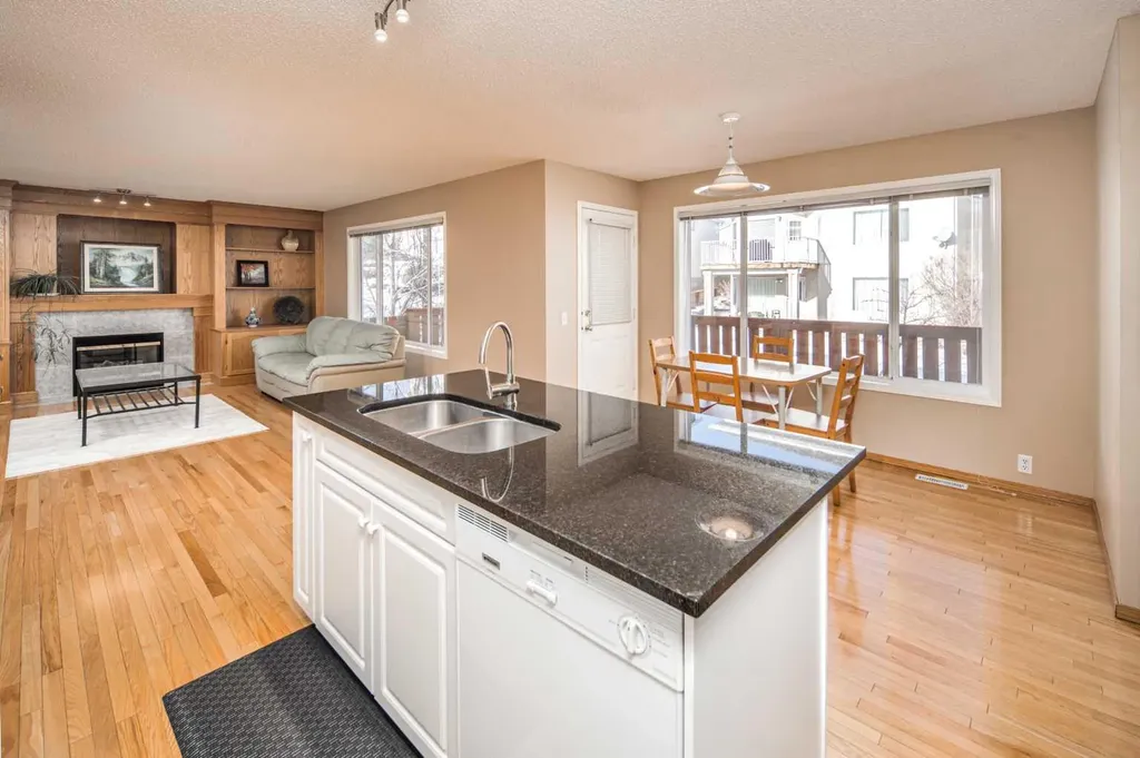 110 Hampstead Rise NW Calgary AB T3A 6B5