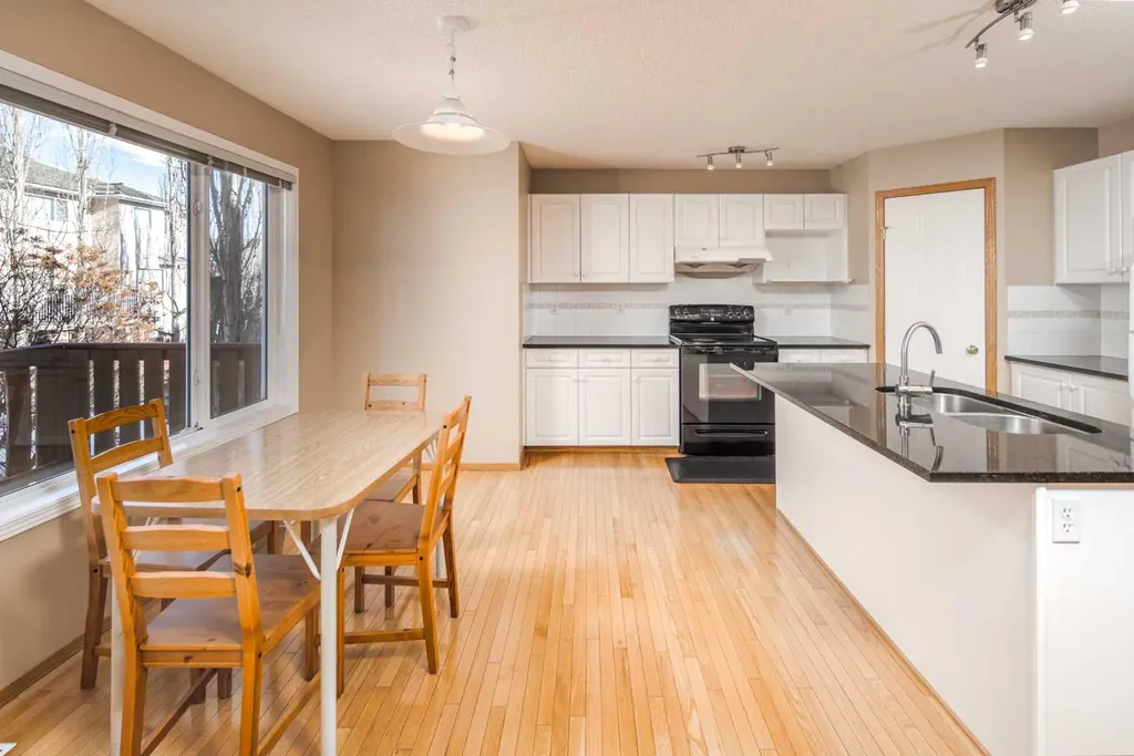 110 Hampstead Rise NW Calgary AB T3A 6B5
