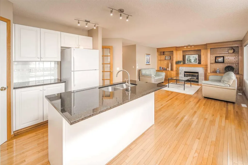 110 Hampstead Rise NW Calgary AB T3A 6B5