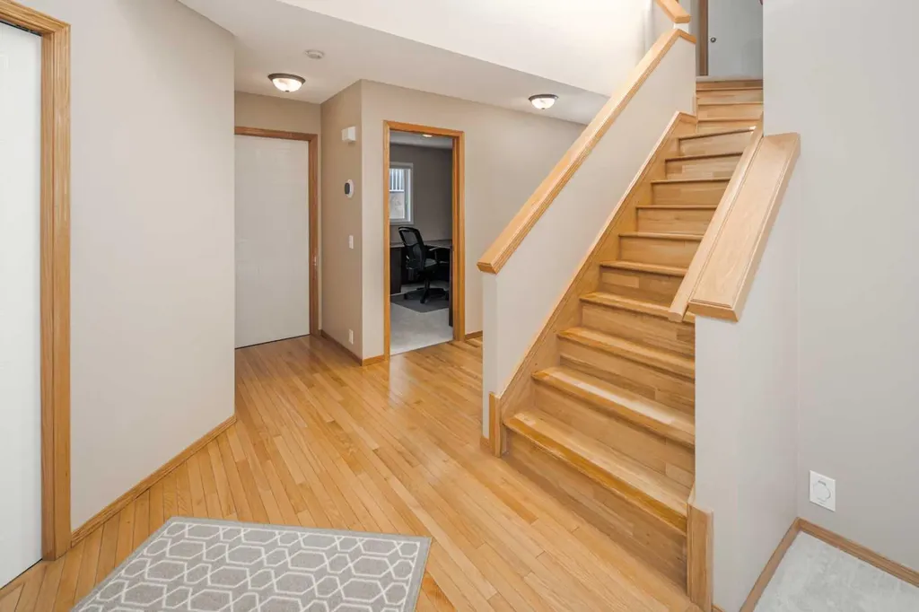 110 Hampstead Rise NW Calgary AB T3A 6B5