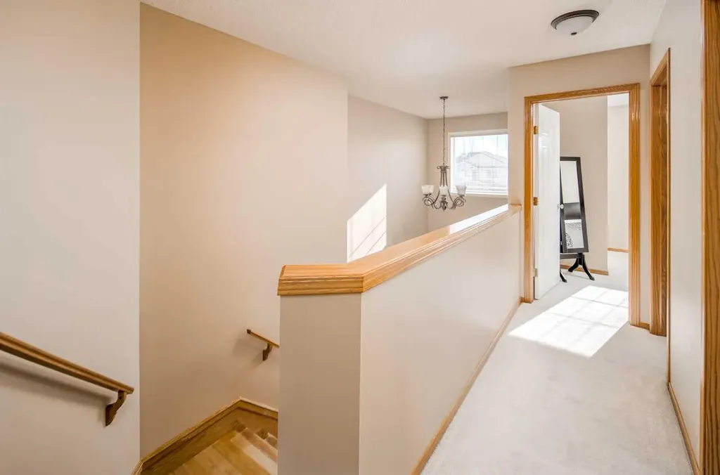110 Hampstead Rise NW Calgary AB T3A 6B5