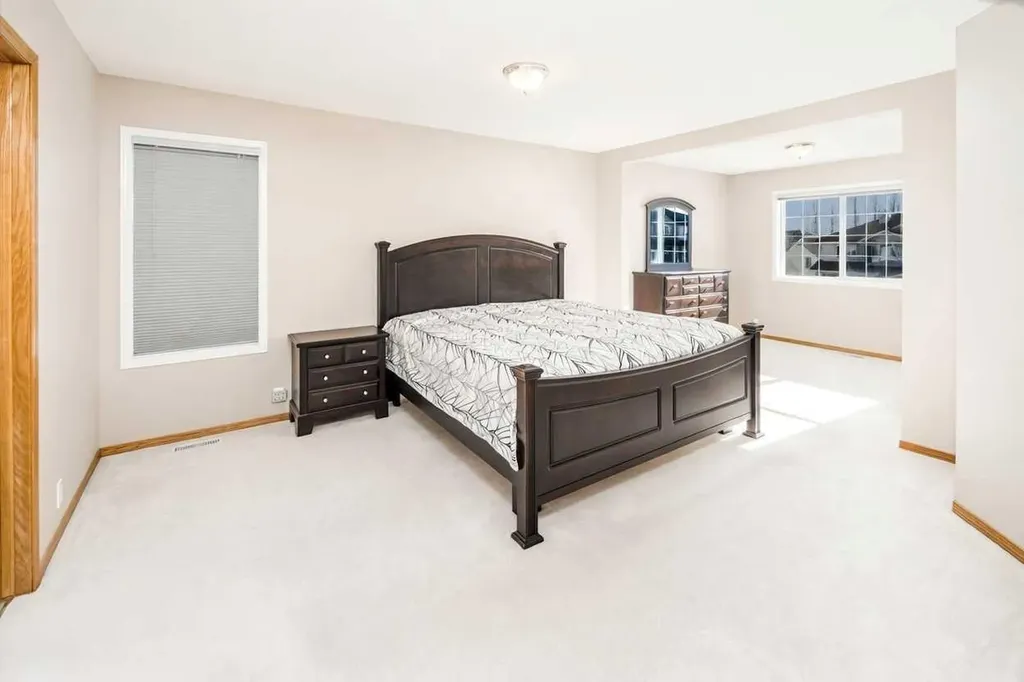 110 Hampstead Rise NW Calgary AB T3A 6B5